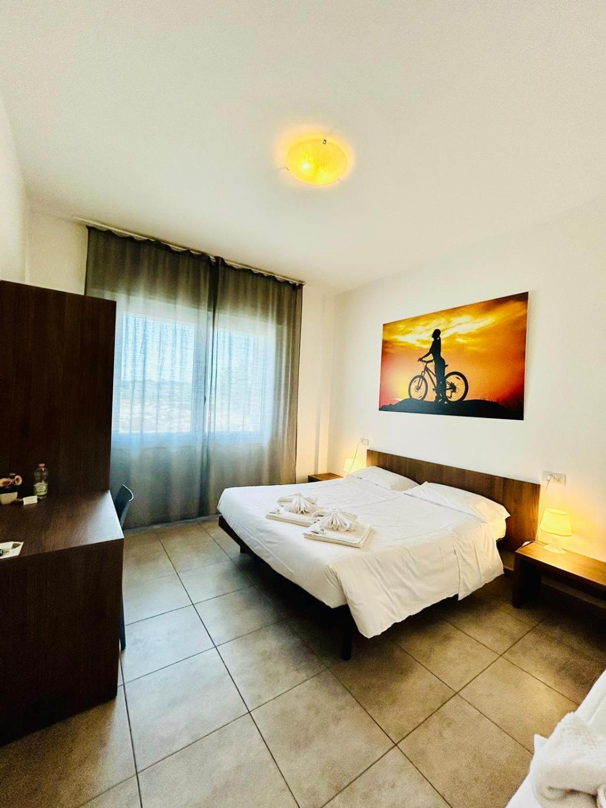 Hotel Bed & Bike 체세나 외부 사진